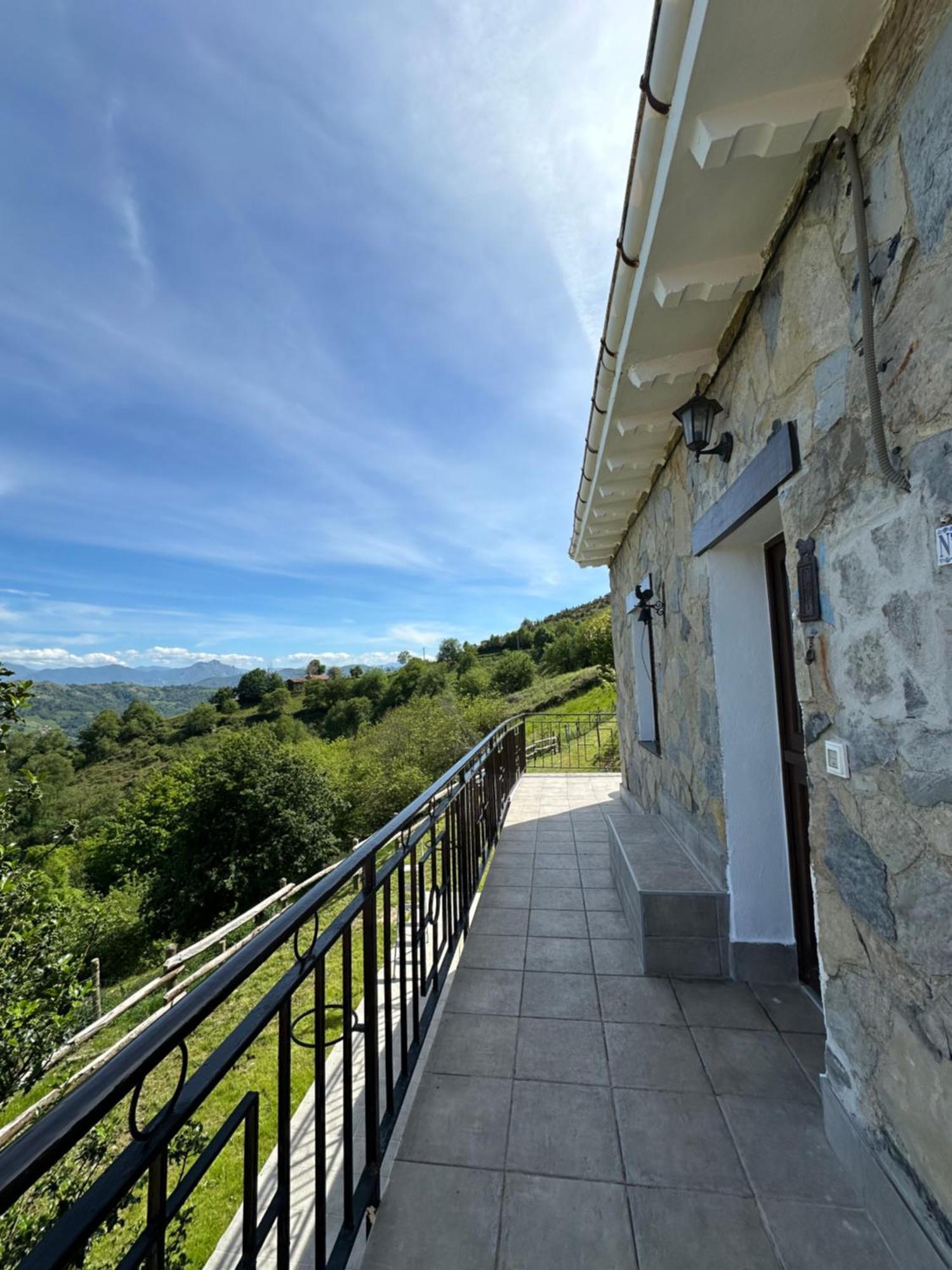 Villa Almastur Rural Siero Esterno foto